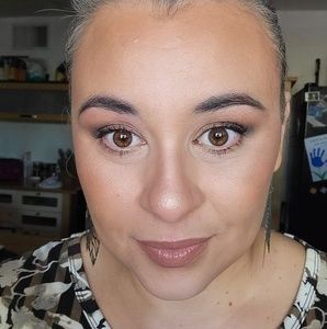 Meet your Posher, Devina